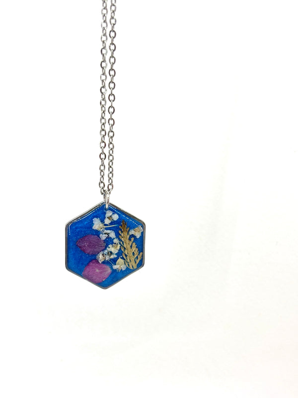 BLUE HEXA NECKLACE 