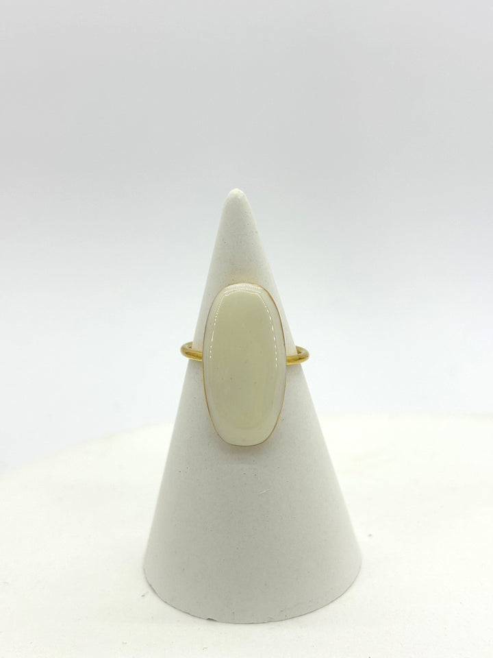 Serene ring (white)