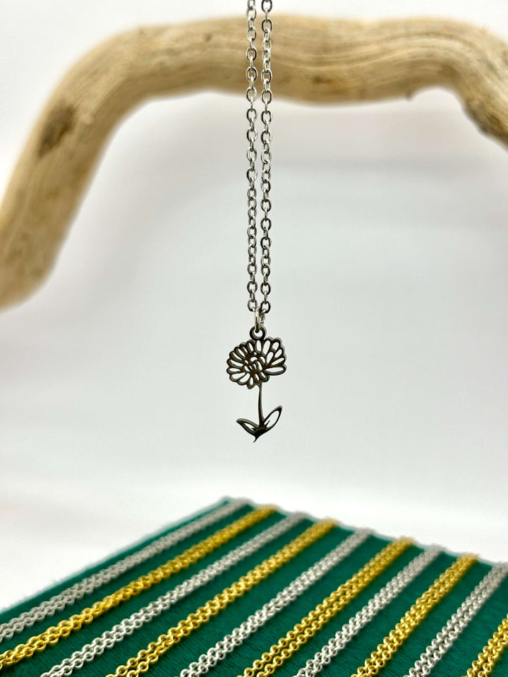 NOVEMBER CHRYSANTHEUM NECKLACE