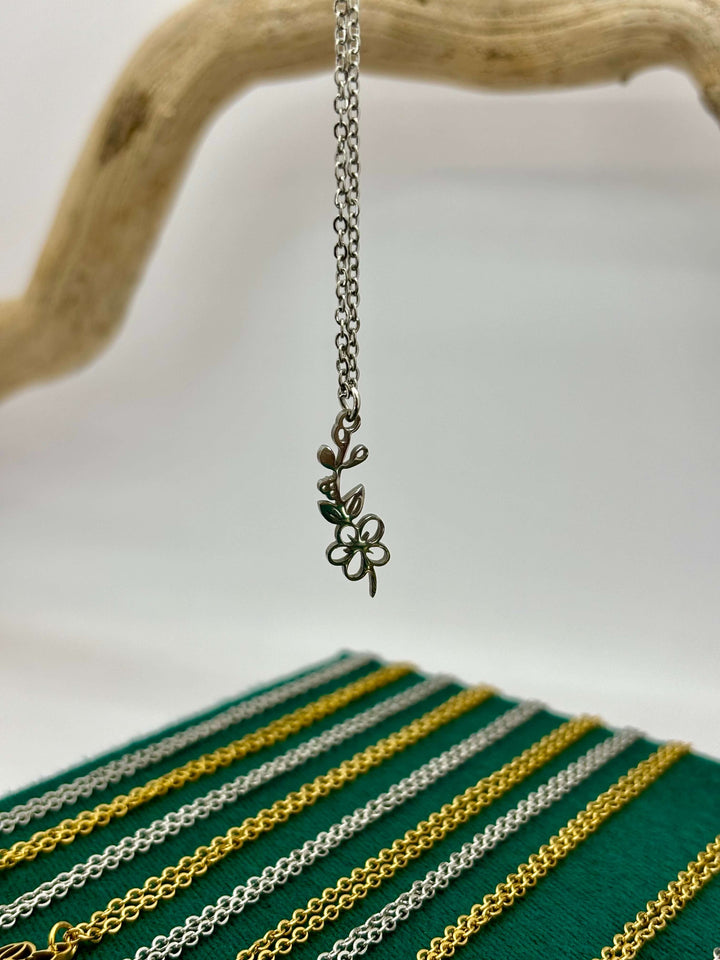 MAY HAWTHORN NECKLACE