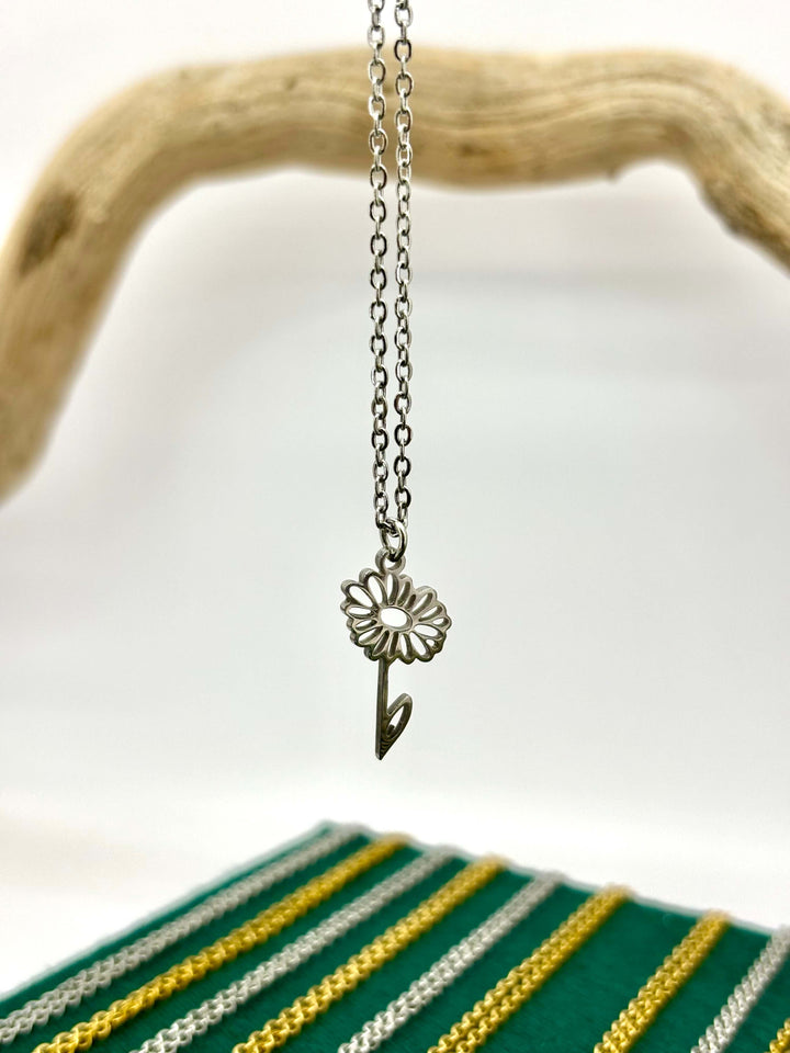 APRIL DAISY NECKLACE